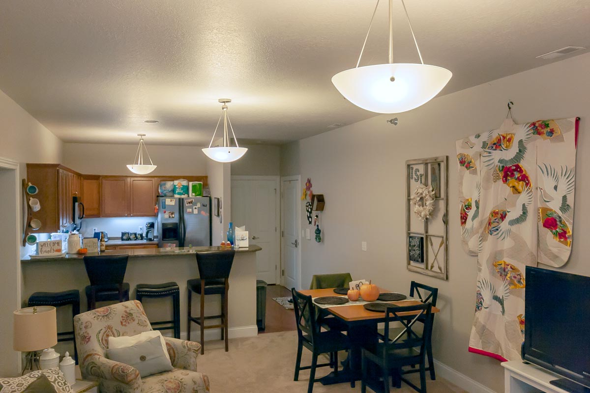 Cardinal Terrace Kitchen & Living Room